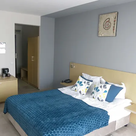 Family Albizia Hotel