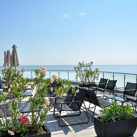 Hotel Family Albizia 3*